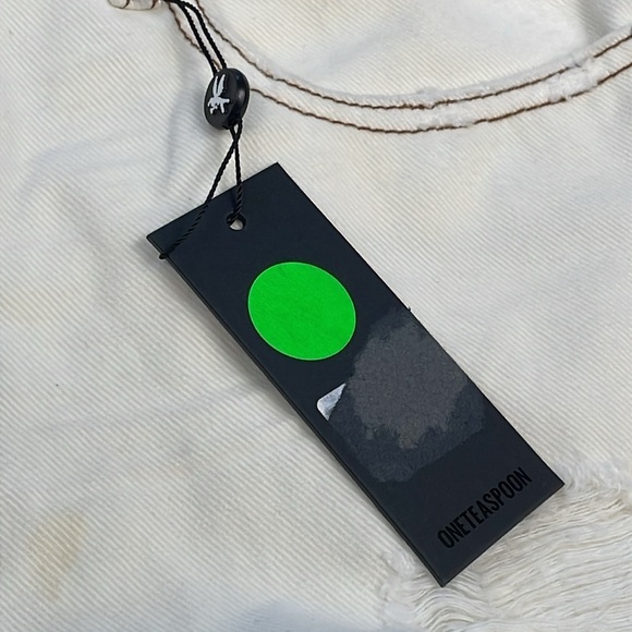 NWT One Teaspoon Stevies Mid Rise Bermuda Denim Shorts Destructed Rips Ivory 26 - Picture 9 of 16